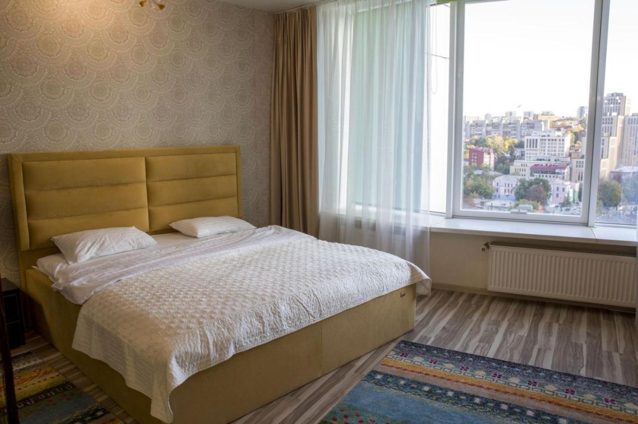 Seven Eleven Apartment Hotel In Most City Dněpropetrovsk Exteriér fotografie