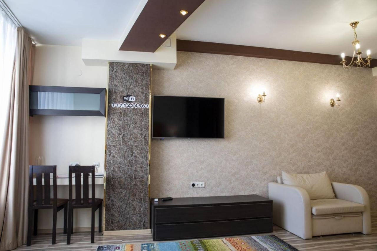 Seven Eleven Apartment Hotel In Most City Dněpropetrovsk Exteriér fotografie