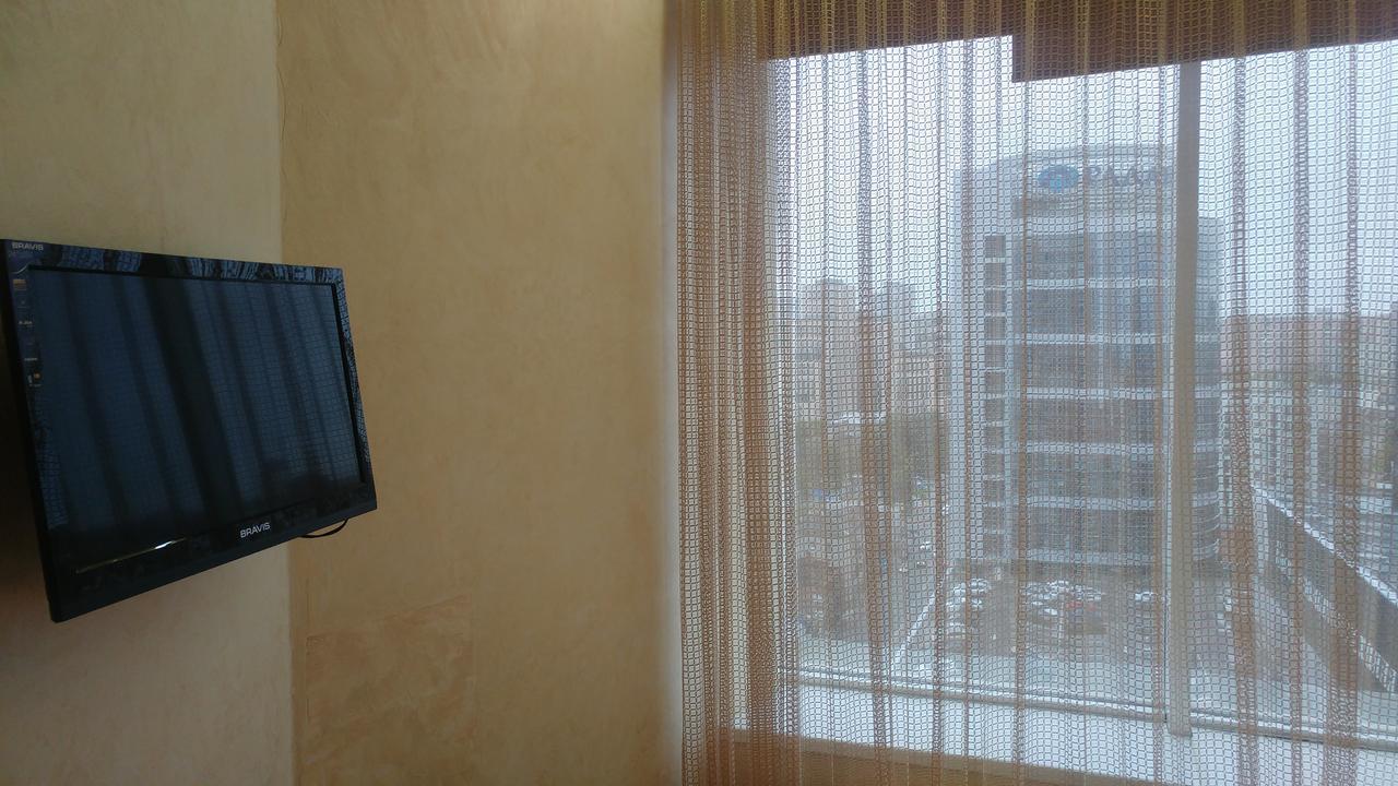 Seven Eleven Apartment Hotel In Most City Dněpropetrovsk Exteriér fotografie