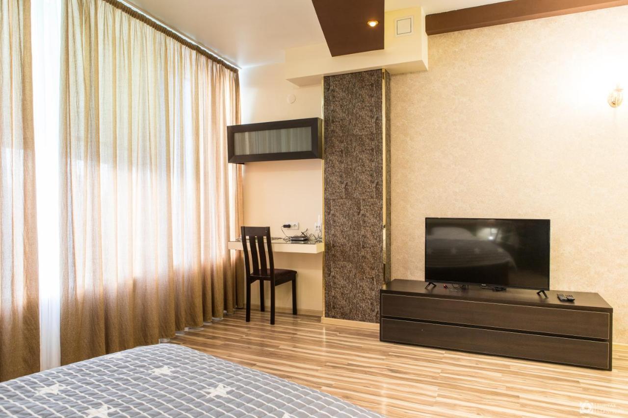 Seven Eleven Apartment Hotel In Most City Dněpropetrovsk Exteriér fotografie